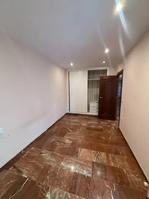 Wohnungen zur Miete in Granada mit Klimaanlage, Heizung und Balkon