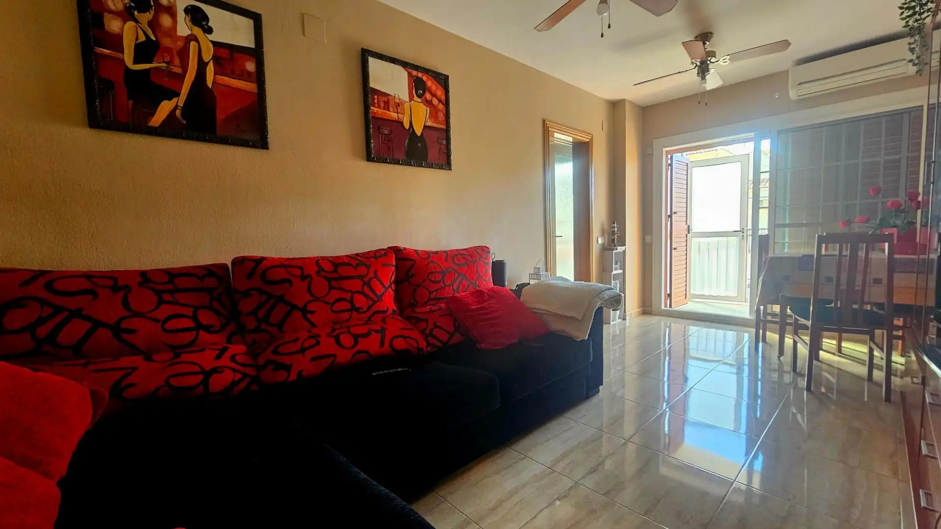 Sala de estar de Piso de alquiler en Cunit con Aire acondicionado, Terraza y Amueblado