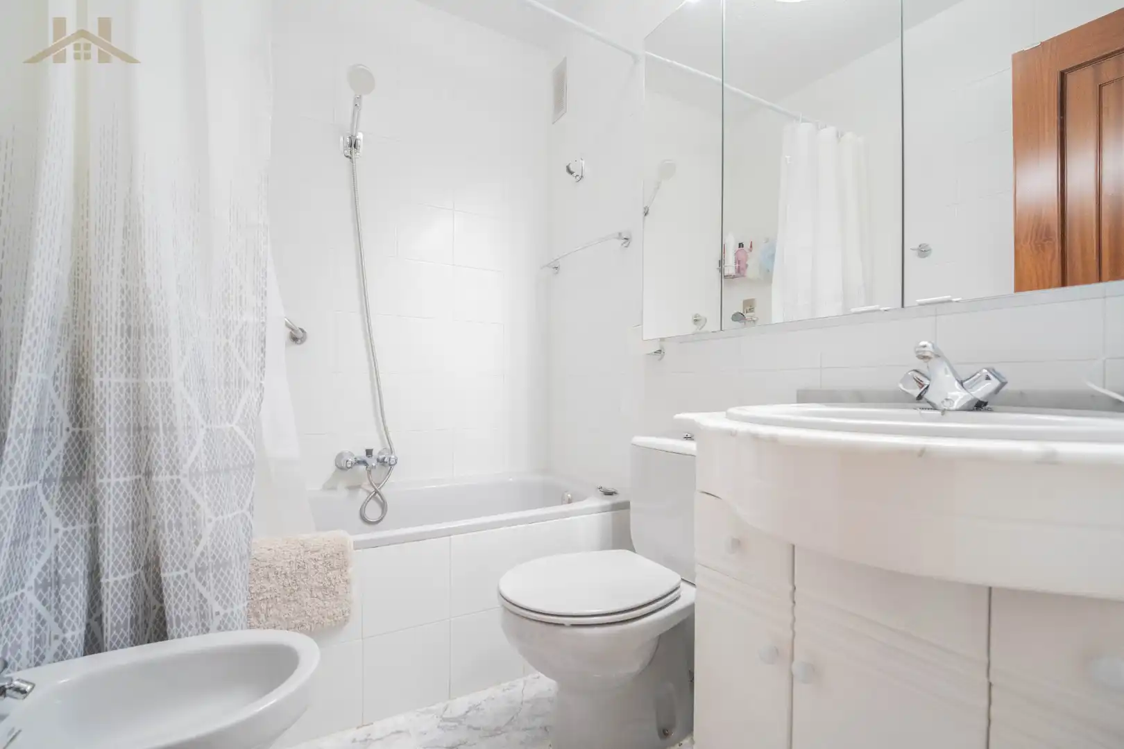 Bathroom of Flat for sale in Torrejón de Ardoz  with Furnished