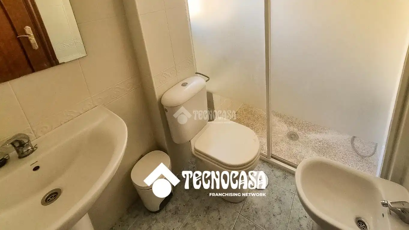 Bany de Pis en venda en Chipiona amb Aire condicionat, Calefacció i Terrassa