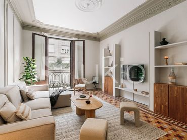 Apartament amb balcó de lloguer a Carrer de la Diputació