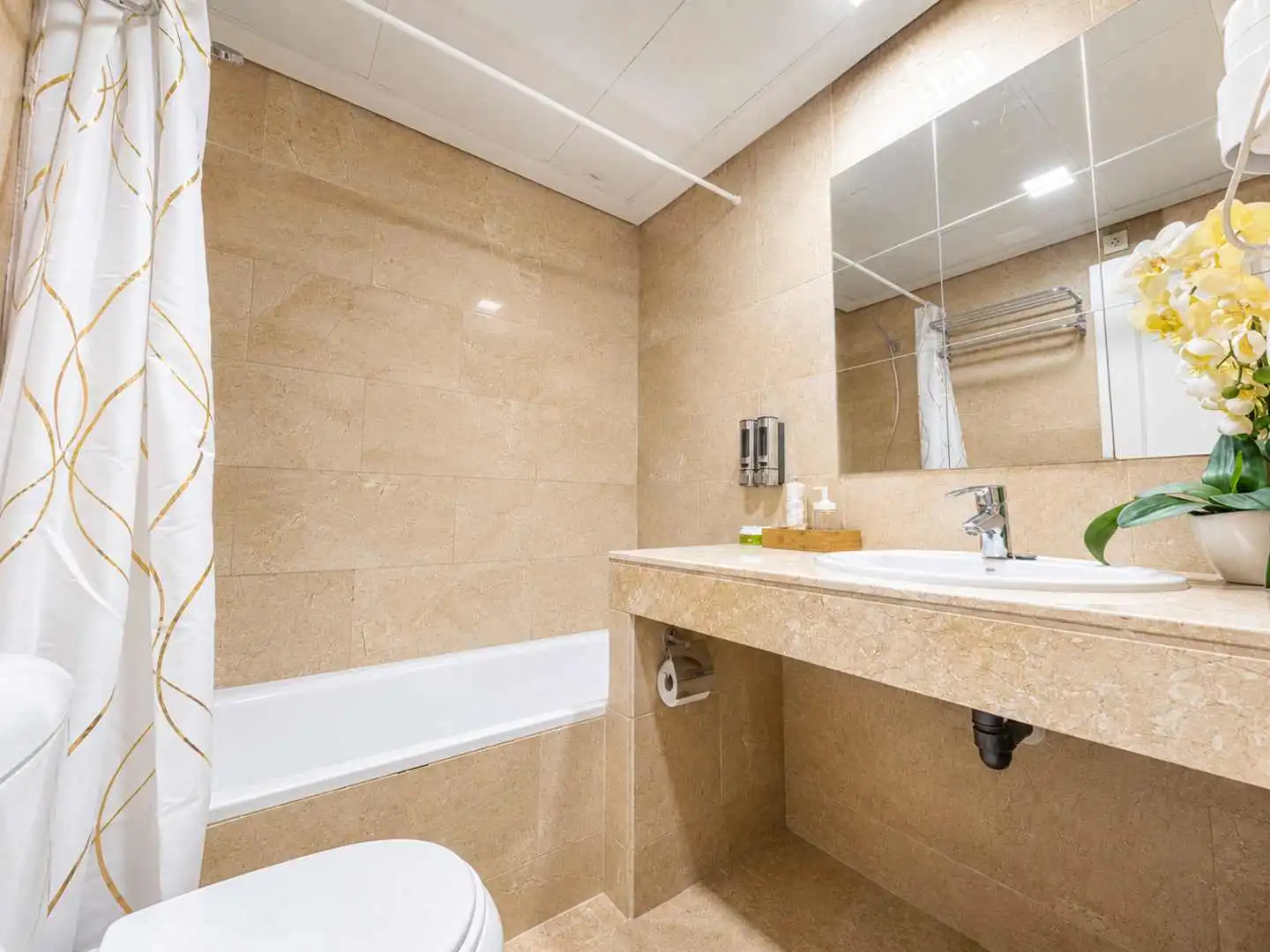 Baño de Apartamento en venta en Manilva con Aire acondicionado, Calefacción y Terraza