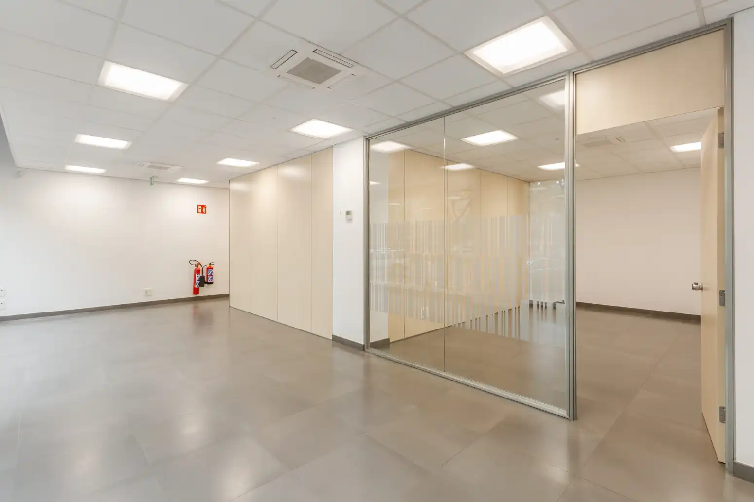 Local comercial de lloguer a Pamplona-Iruña - Avenida Sancho el Fuerte 8, imagen 2