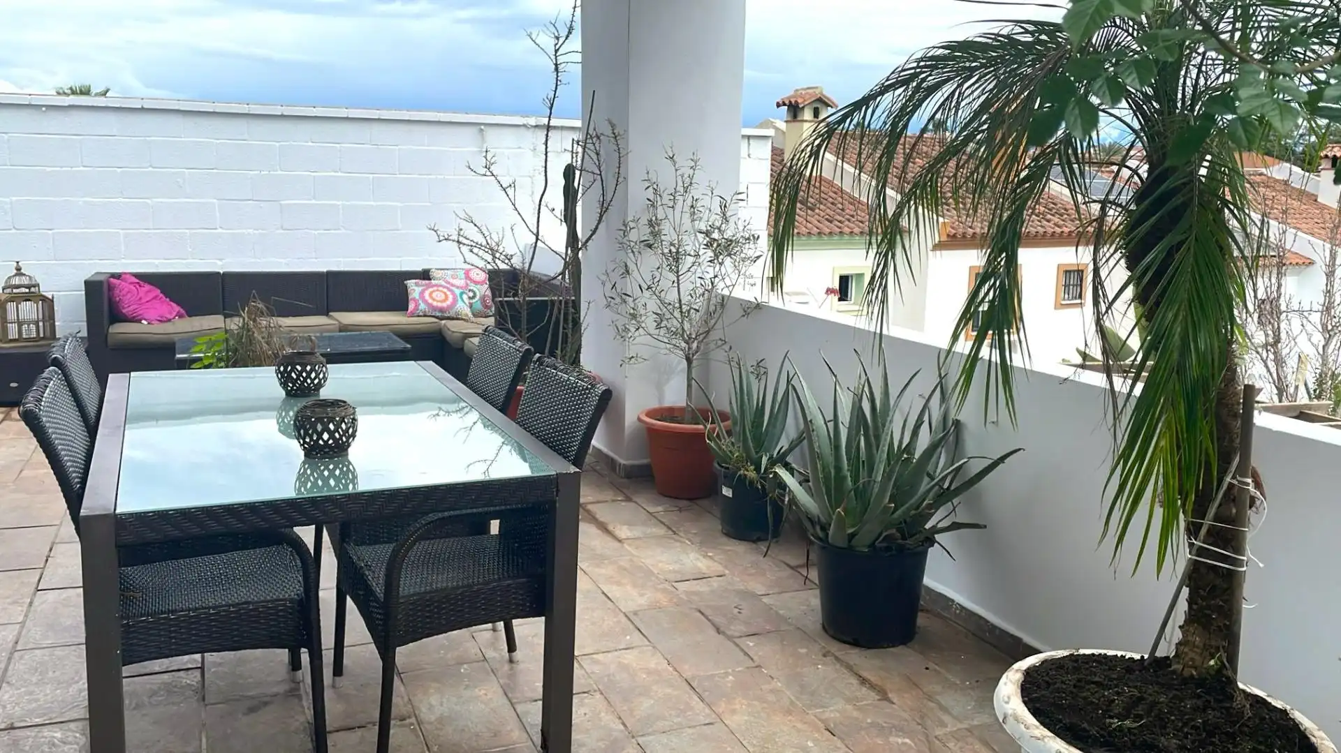 Terrasse von Haus oder Chalet zum Verkauf in Algeciras mit Klimaanlage, Heizung und Privatgarten
