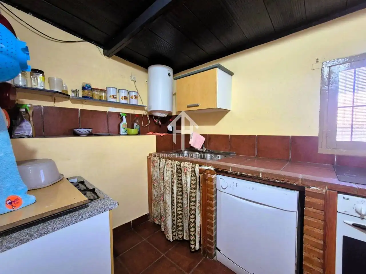Cuina de Casa o xalet en venda en Loja amb Terrassa, Piscina i Moblat