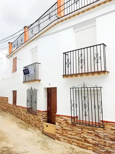 Adossat en venda a Cómpeta
