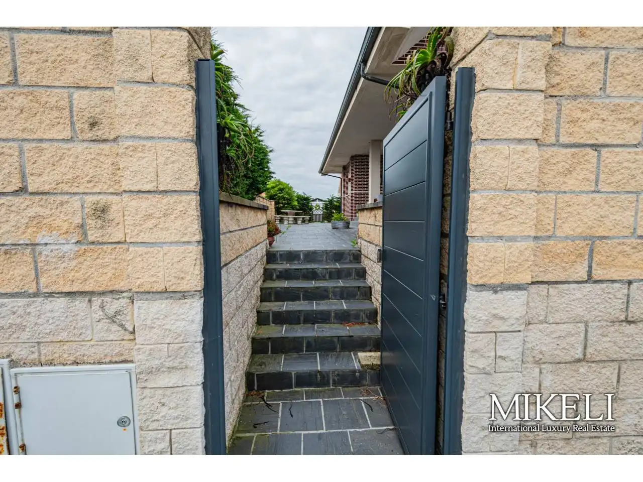 Vista exterior de Casa o xalet en venda en Piélagos amb Calefacció, Jardí privat i Parquet