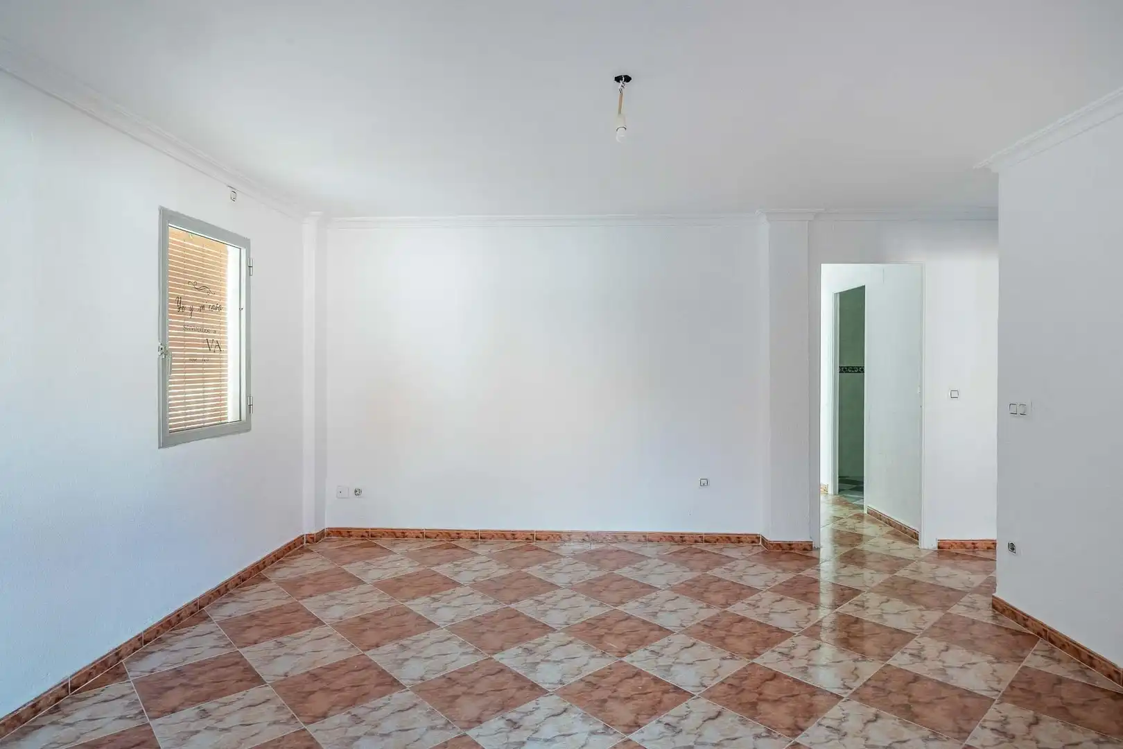 Piso en venta en Alcalá de Guadaira con Balcón