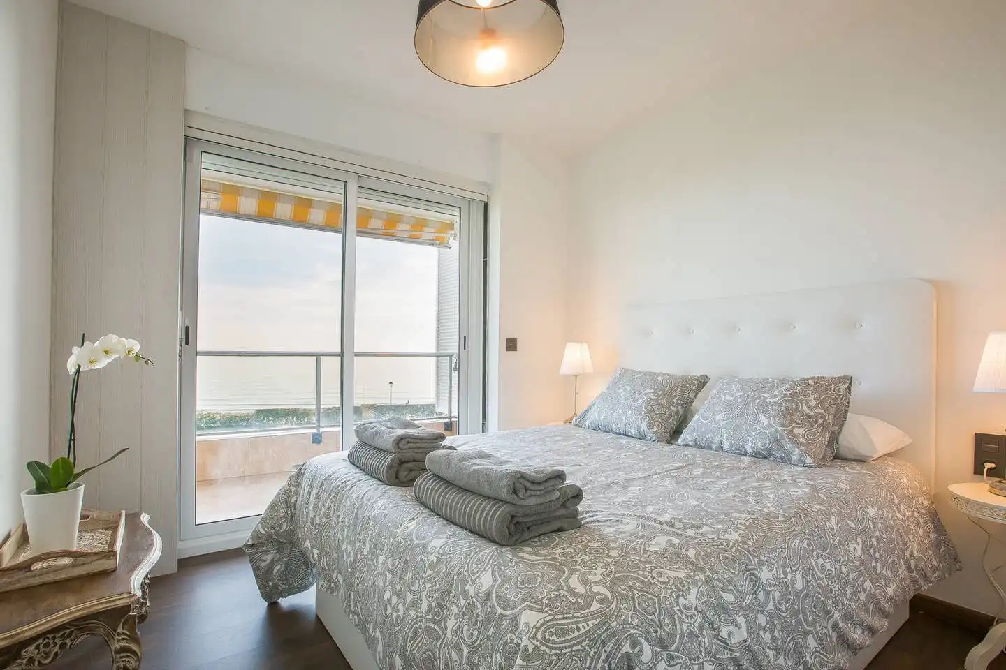 Habitación de Piso de alquiler en Gavà con Calefacción, Terraza y Piscina comunitaria