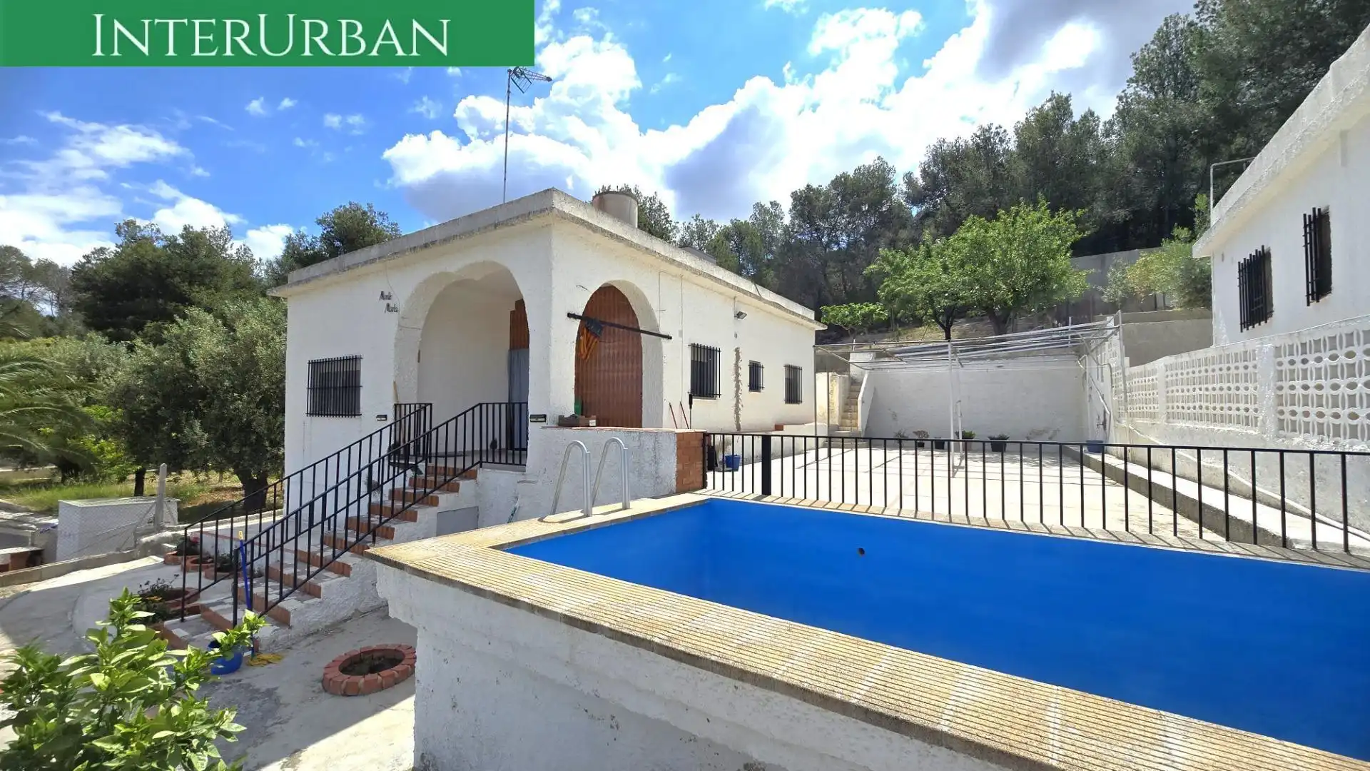 Vista exterior de Casa o chalet en venta en Casinos con Aire acondicionado, Calefacción y Jardín privado