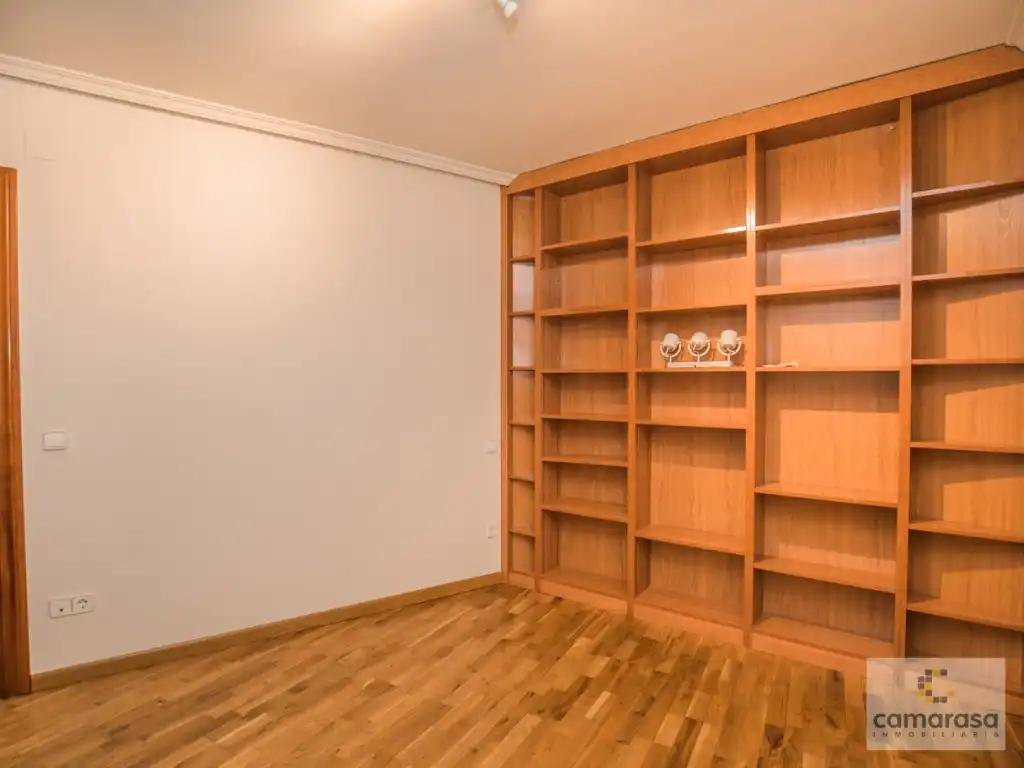 Flat for rent in Paseo Dos De Mayo, 2, Centro