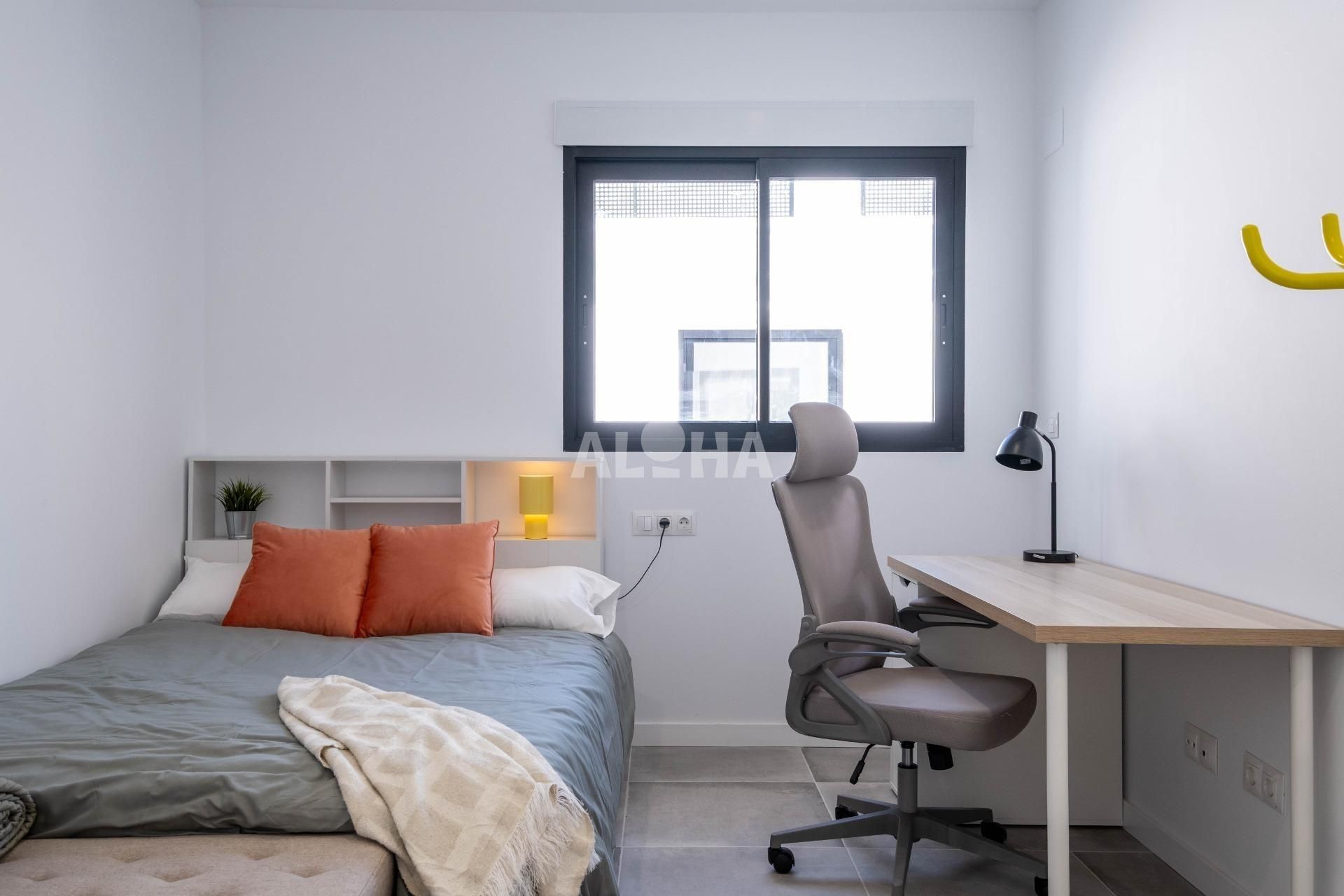 Dormitori de Pis per a compartir en Moncada amb Aire condicionat, Terrassa i Traster