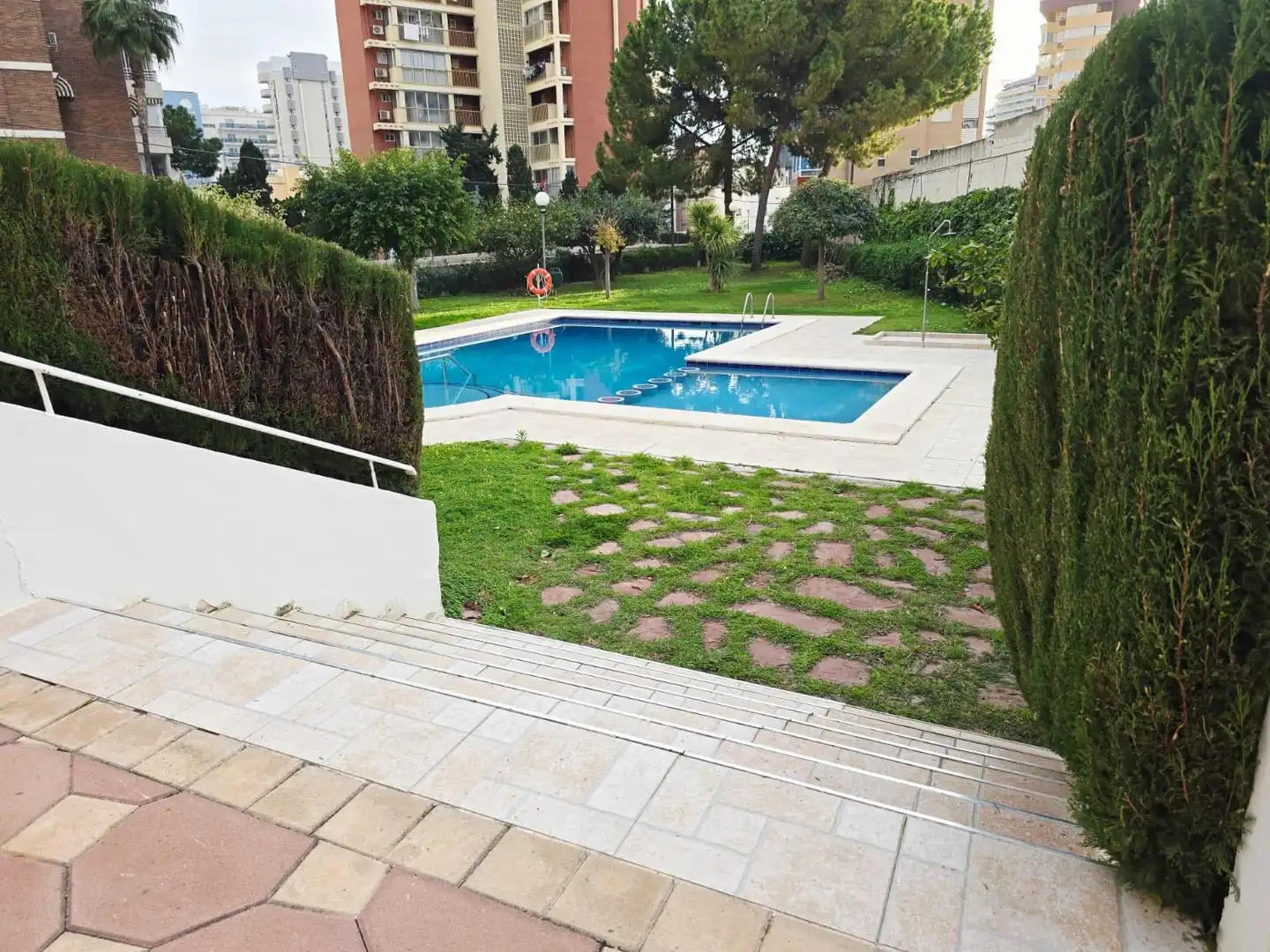Swimming pool of Flat for rent in Benidorm  with Air Conditioner, Private garden and Terrace