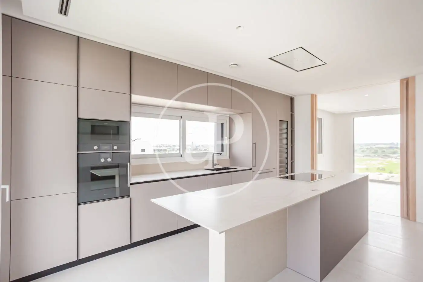 Kitchen of Flat for rent in Pozuelo de Alarcón  with Air Conditioner, Heating and Private garden
