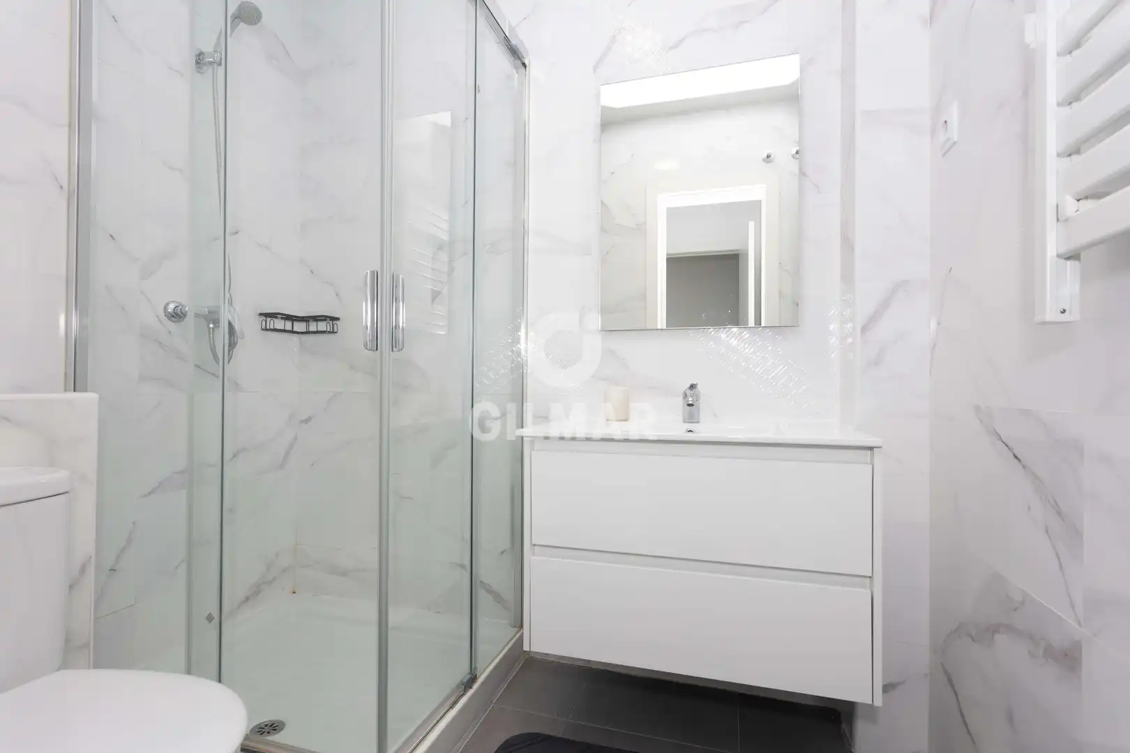 Baño de Piso en venta en Madrid con Calefacción y Balcón