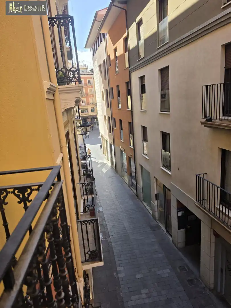 Vista exterior de Pis en venda en Teruel amb Aire condicionat, Calefacció i Balcó