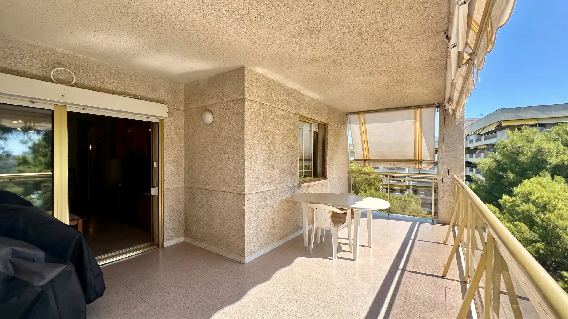 Terrasse von Dachboden zum Verkauf in Salou mit Klimaanlage, Möbliert und Balkon