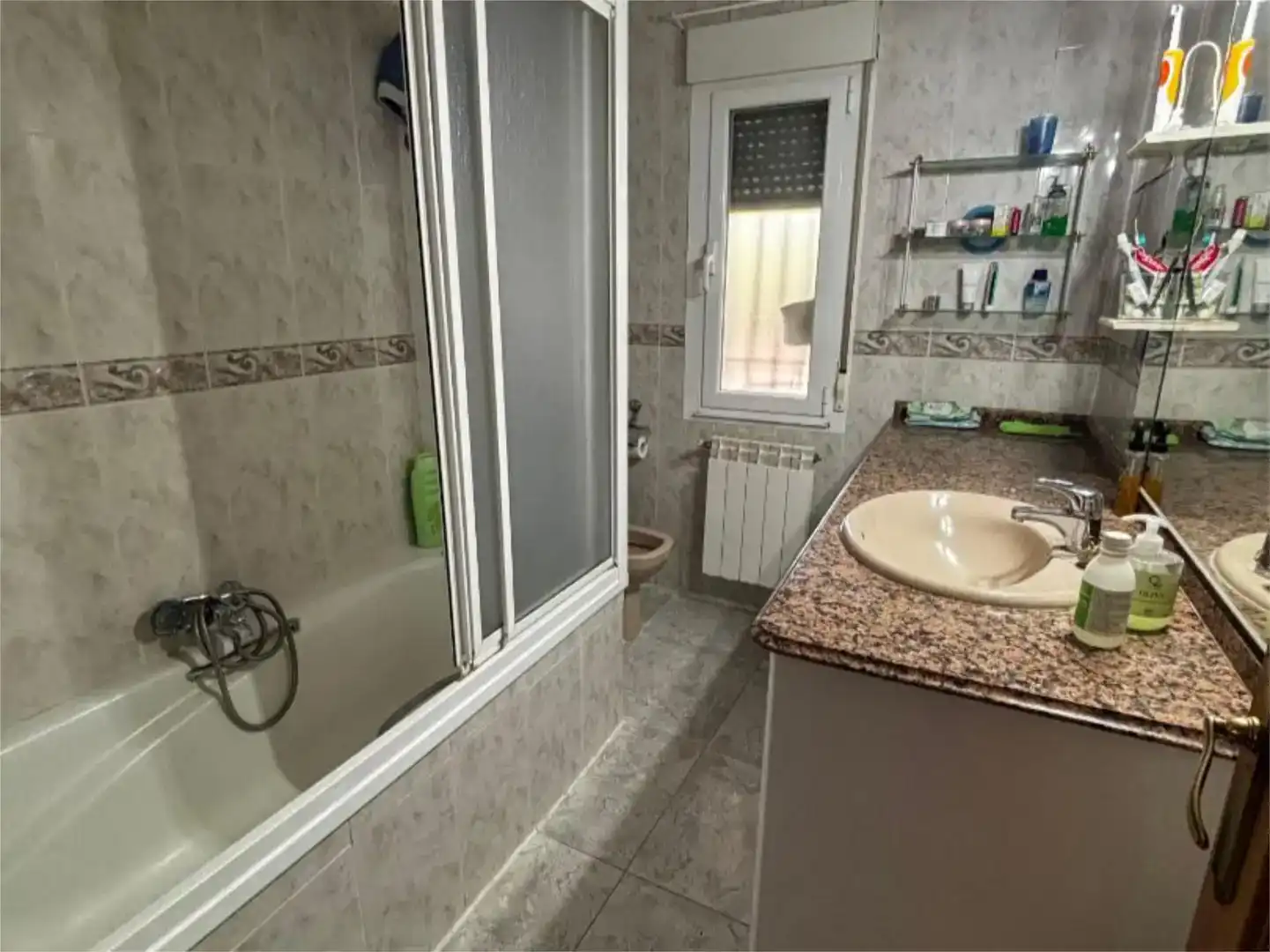 Baño de Piso en venta en Hervás con Jardín privado, Trastero y Piscina