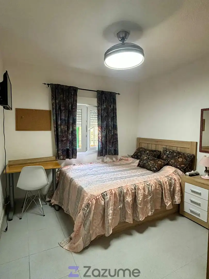Habitación de Piso de alquiler en Madrid con Aire acondicionado, Calefacción y Amueblado