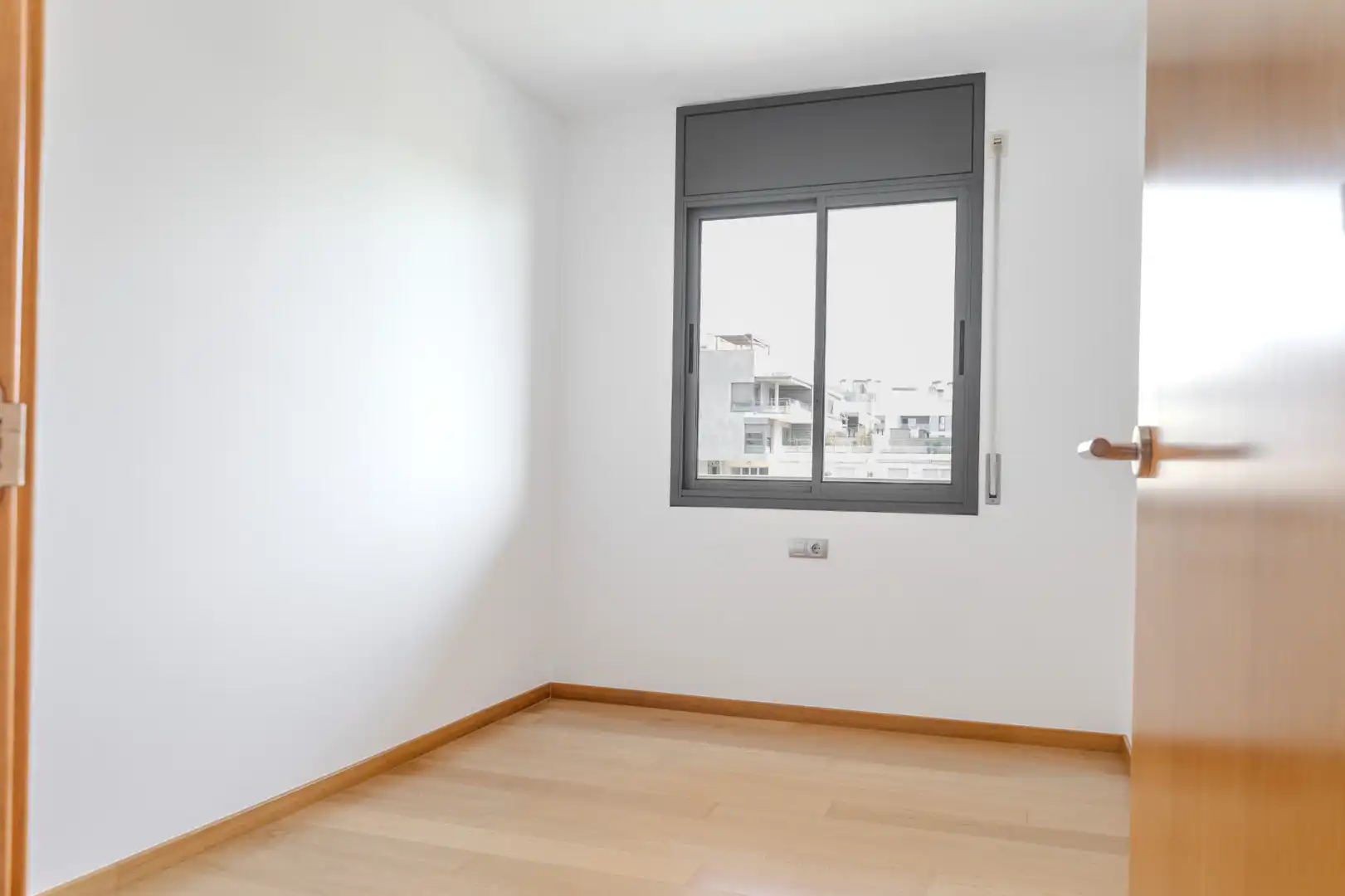 Dormitori de Pis en venda en Badalona amb Aire condicionat, Calefacció i Parquet