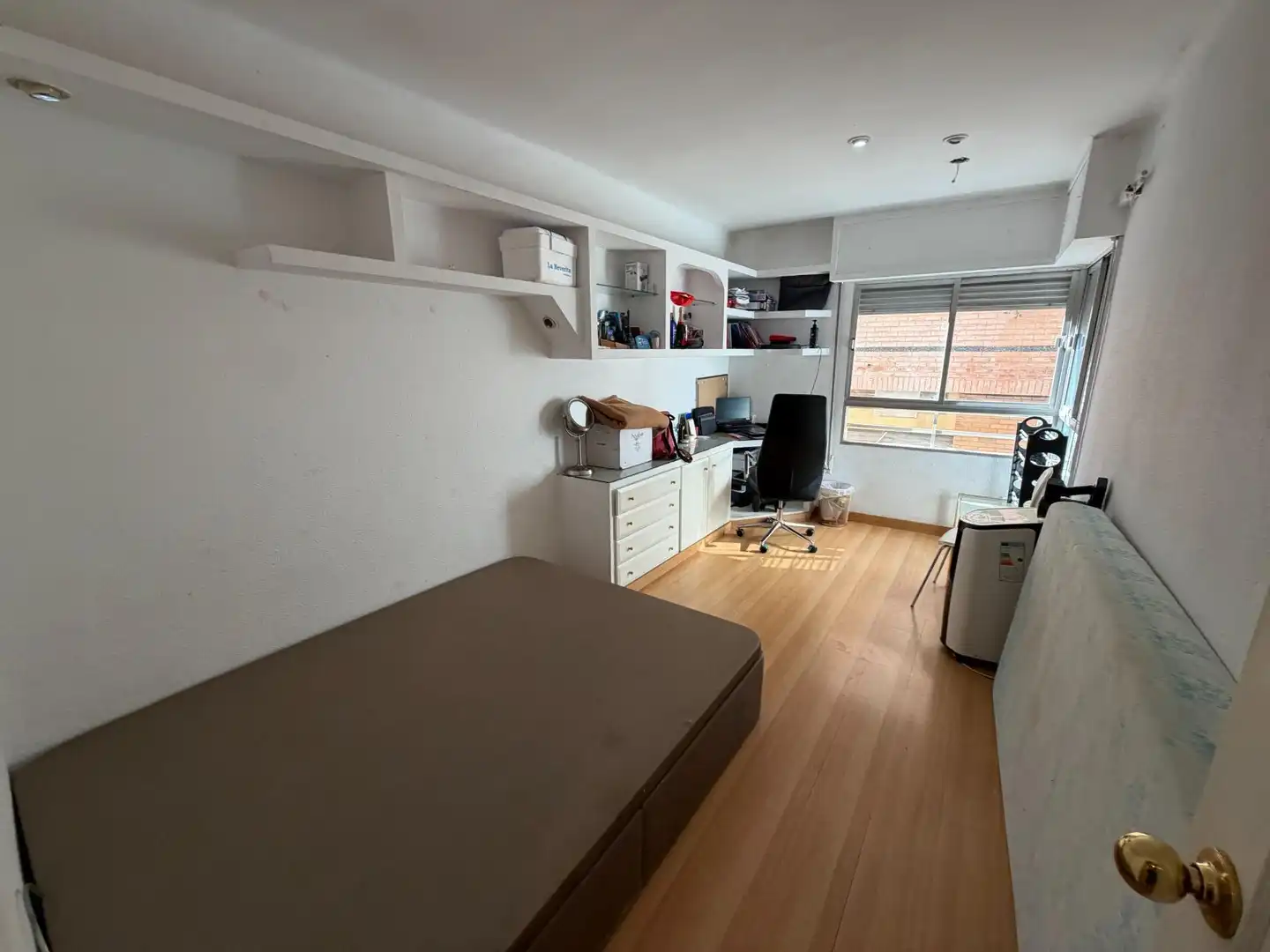 Habitación de Piso en venta en Silla con Balcón