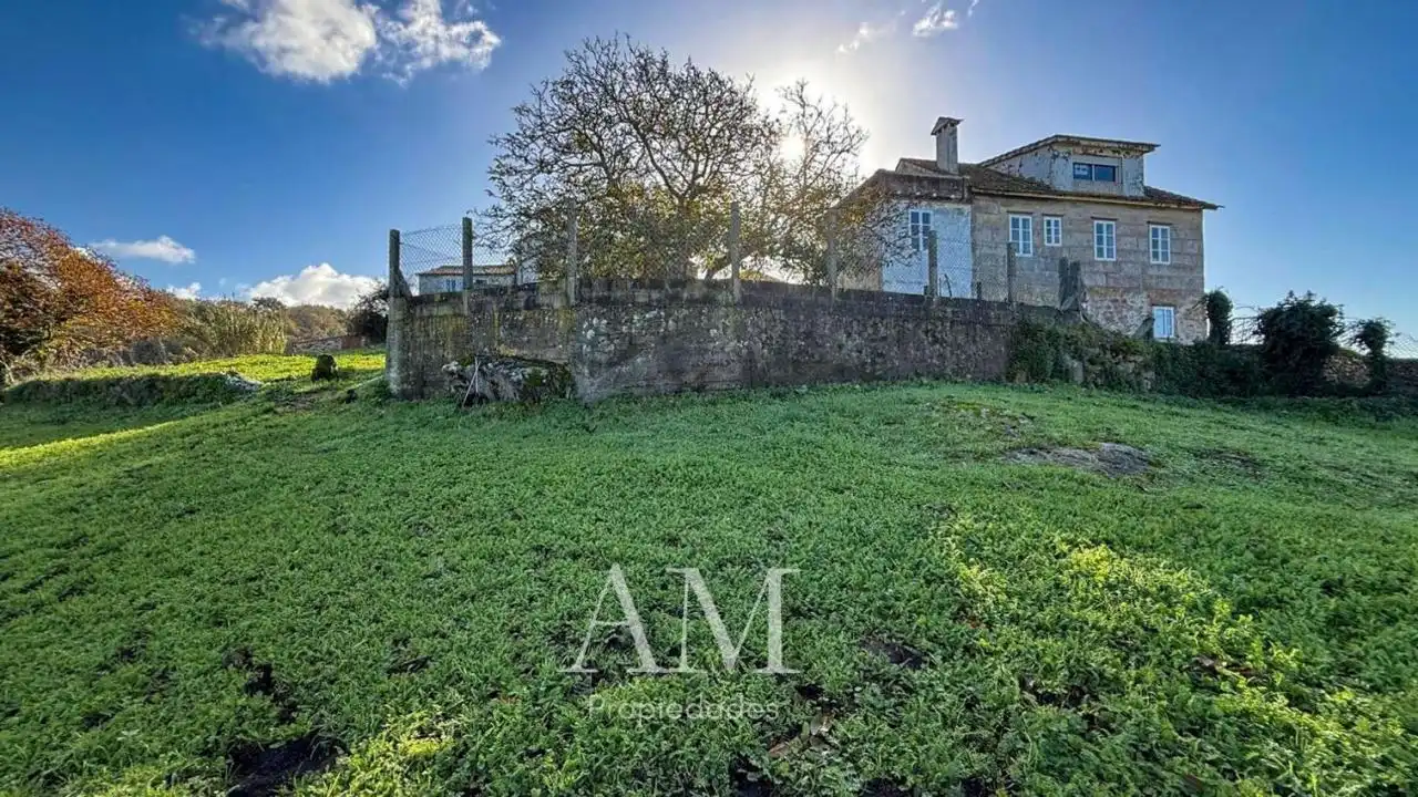 Casa o xalet en venda en Nigrán amb Jardí privat, Terrassa i Traster