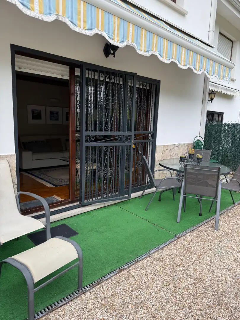 Terraza de Casa adosada en venta en Grado con Calefacción, Jardín privado y Parquet