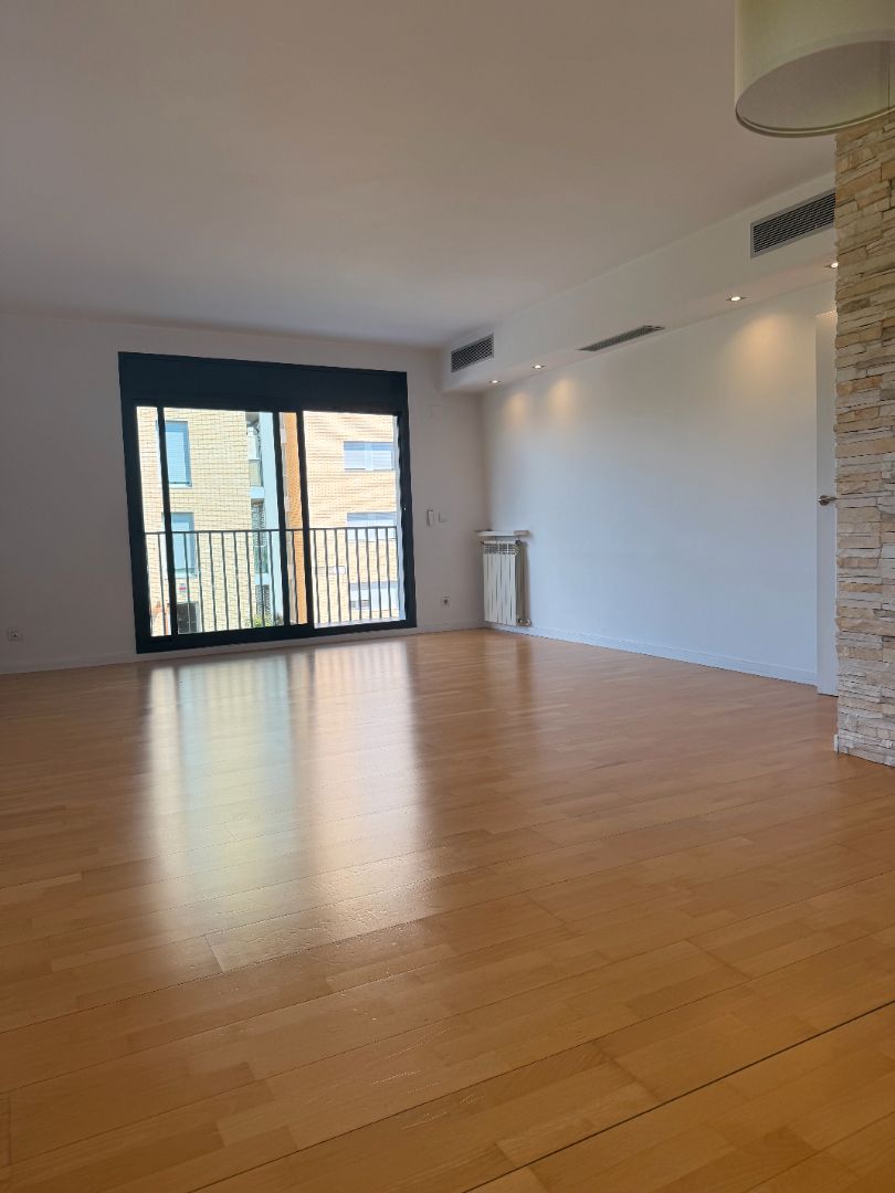 Habitación de Piso en venta en Sant Cugat del Vallès con Aire acondicionado, Calefacción y Parquet