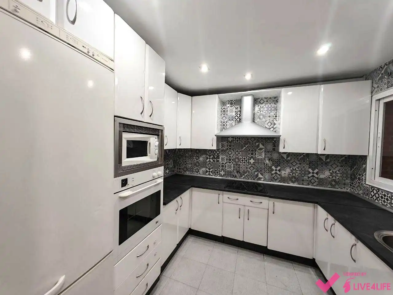 Küche von Maisonette zur Miete in Sevilla mit Klimaanlage, Terrasse und Möbliert