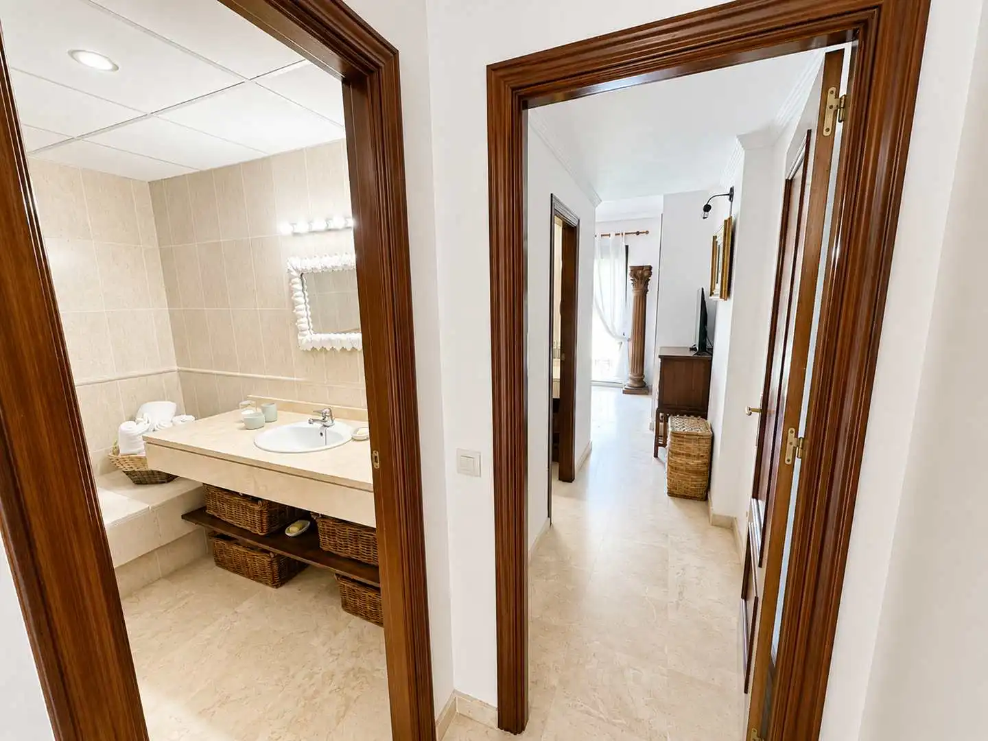 Baño de Dúplex en venta en Manilva con Aire acondicionado, Calefacción y Terraza