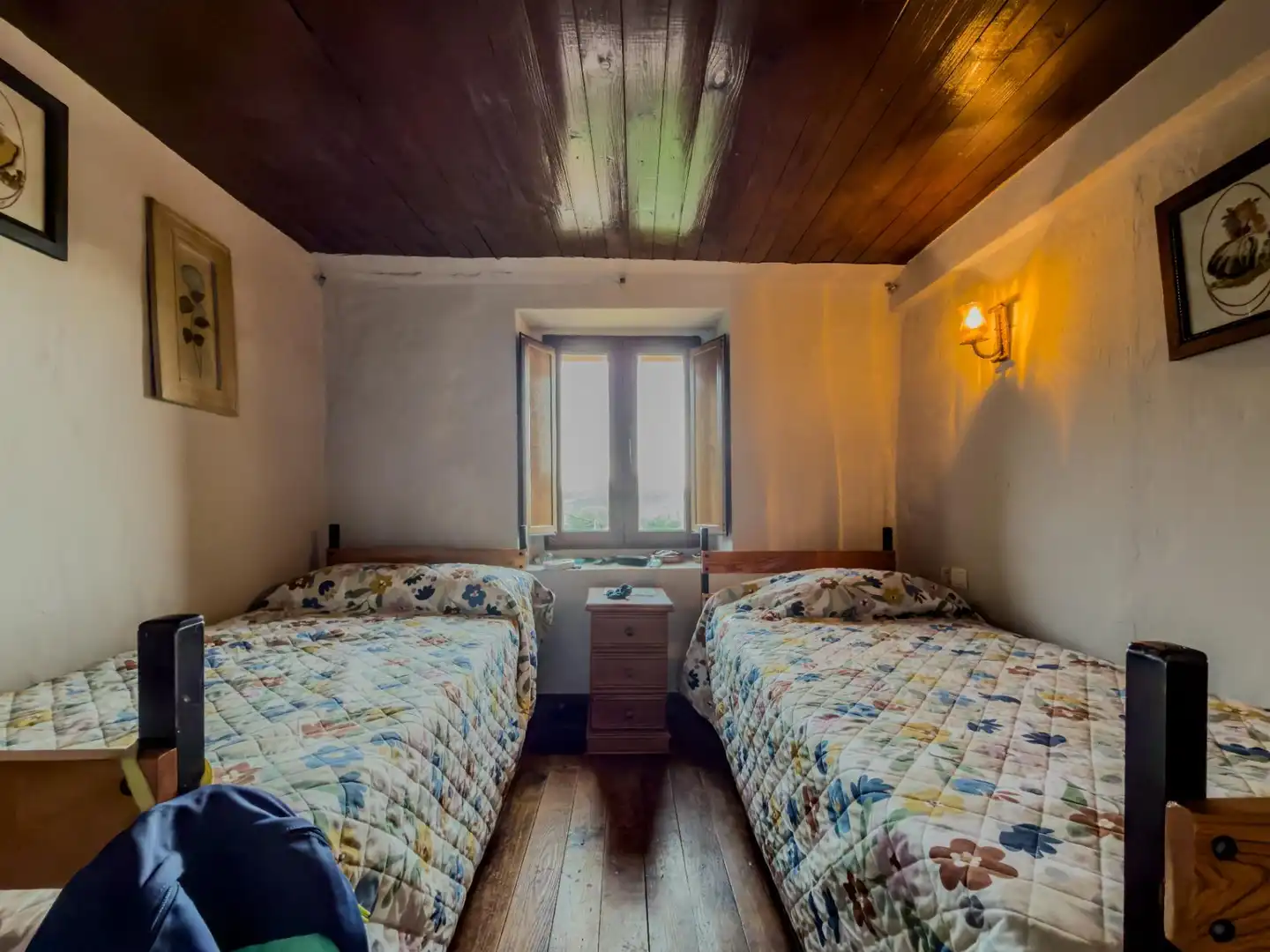 Habitación de Casa adosada en venta en Merindad de Valdeporres con Calefacción
