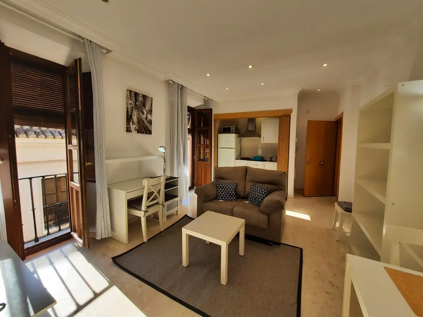 Flat with terrace to rent in Calle Santa Escolástica, imagen 16