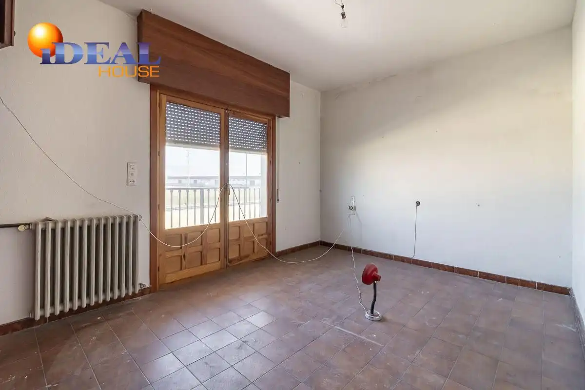 Casa rústica amb piscina en venda a Santa Fe, imagen 18