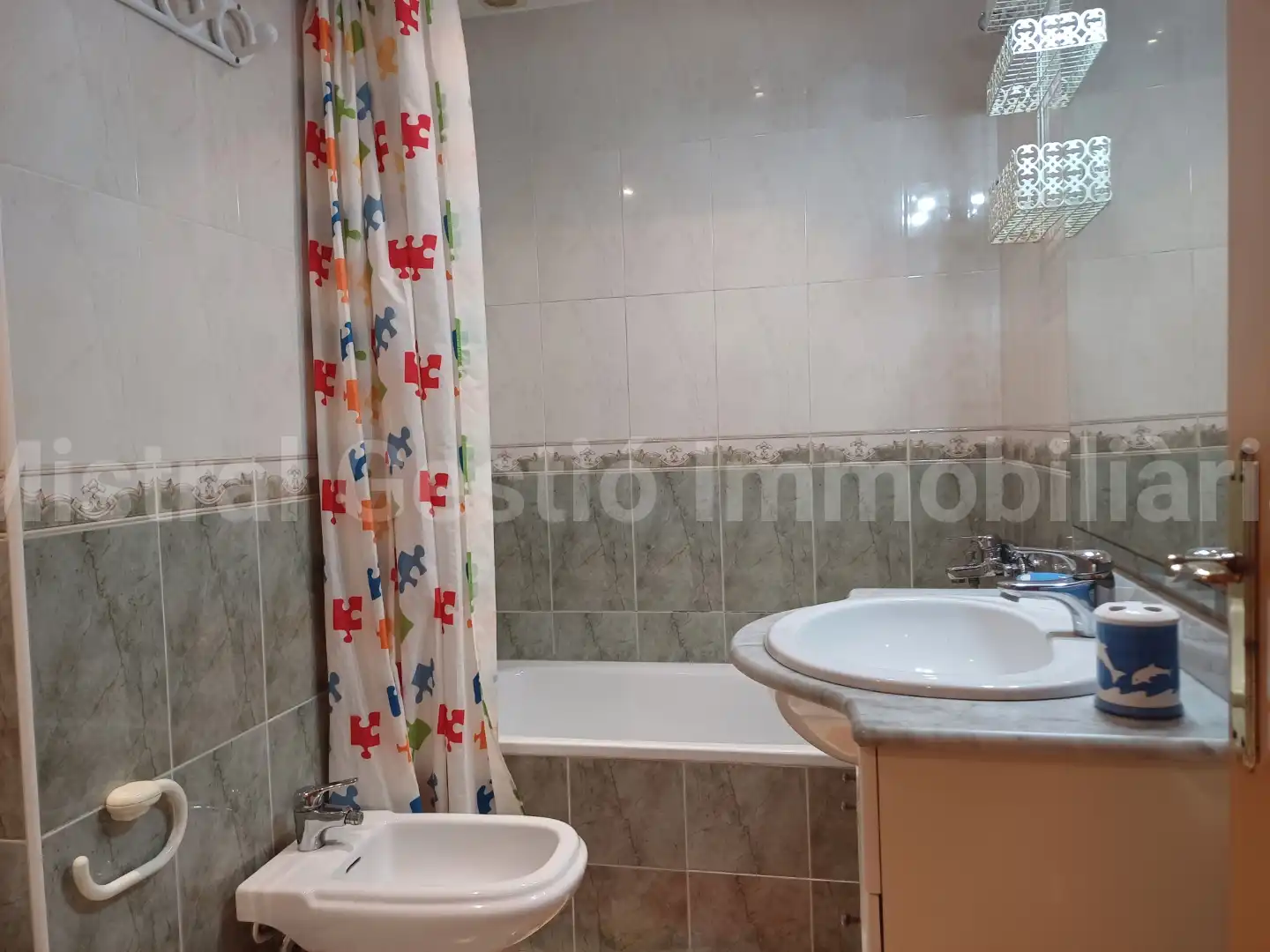 Badezimmer von Dachboden zum Verkauf in Calafell mit Klimaanlage, Terrasse und Abstellraum
