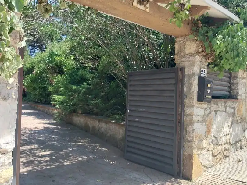 Casa con jardín en venta en Avinguda Maristany 0