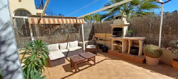 Casa bifamiliare con piscina in vendita a Orihuela Costa