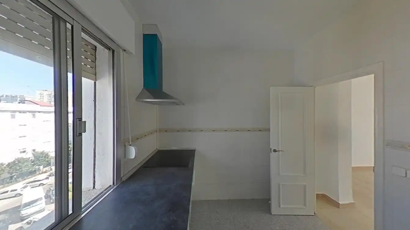 Kitchen of Flat for sale in Sevilla