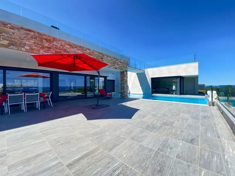 Houses for sale in N/A, Grifeu - Cap Ras - Els Estanys - Sant Genís