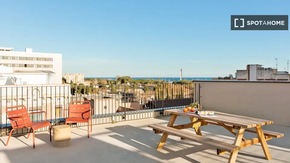 Flat with terrace to rent in Sant Martí, imagen 6