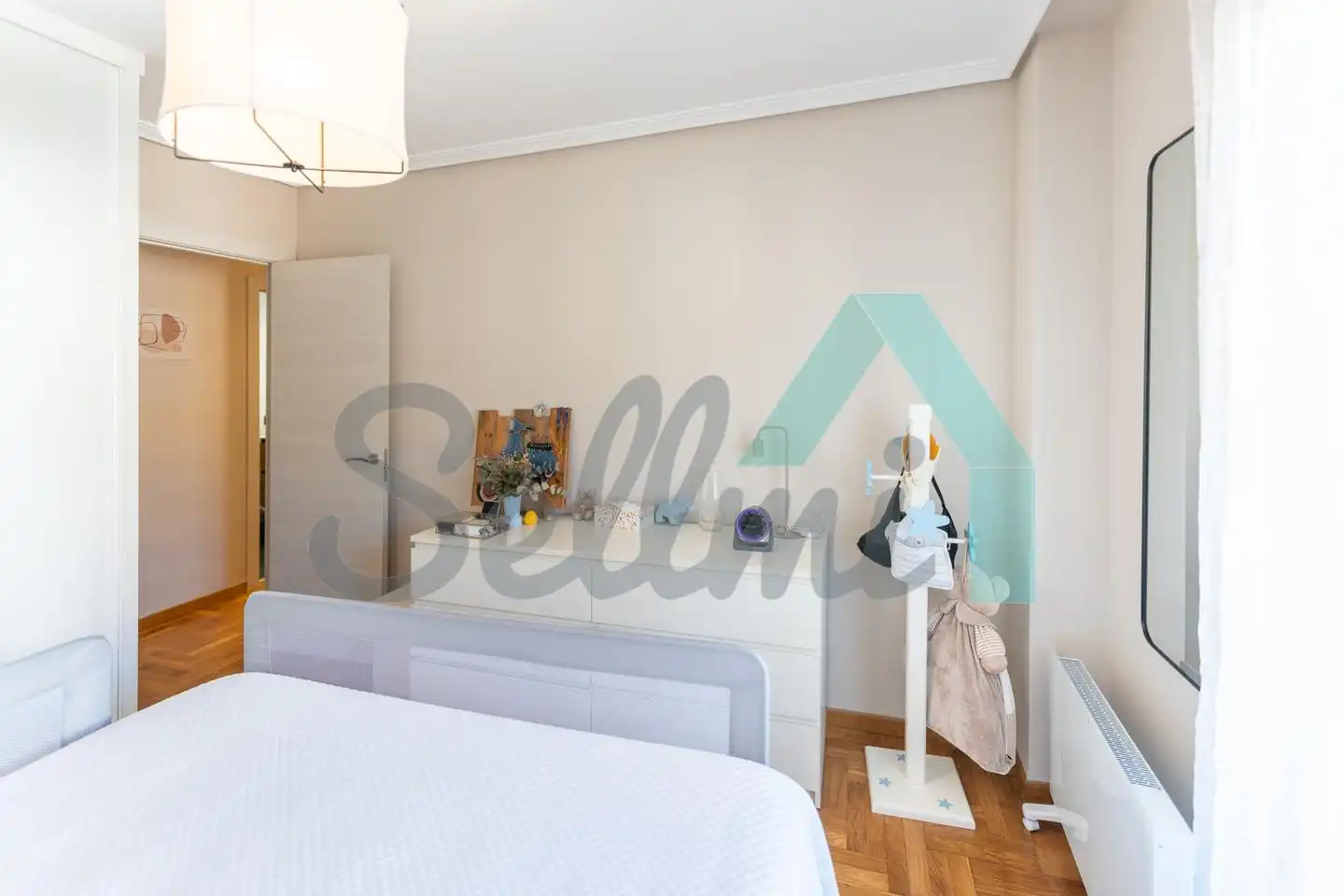 Schlafzimmer von Wohnung zum Verkauf in Oviedo  mit Heizung, Parkett und Terrasse