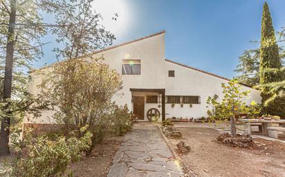 Vista exterior de Casa o xalet en venda en Sevilla la Nueva