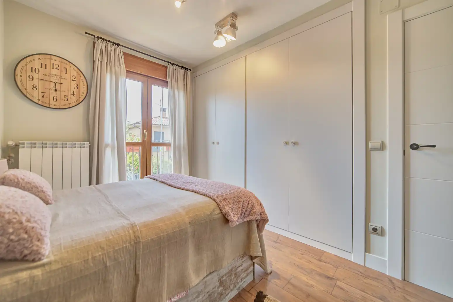 Habitación de Casa o chalet en venta en Orkoien con Calefacción, Parquet y Terraza