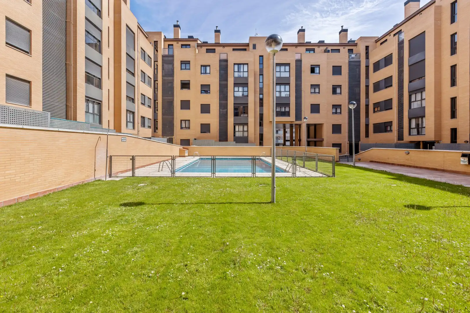 Flat for rent in Calle Cavanilles, 1, Aranzana
