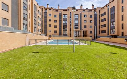 Swimming pool of Flat to rent in Arroyo de la Encomienda