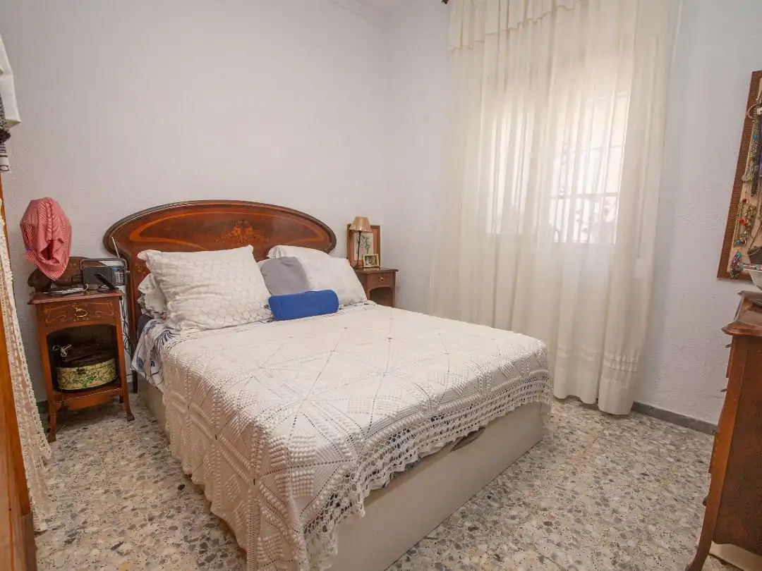 Dormitori de Planta baixa en venda en La Línea de la Concepción amb Terrassa
