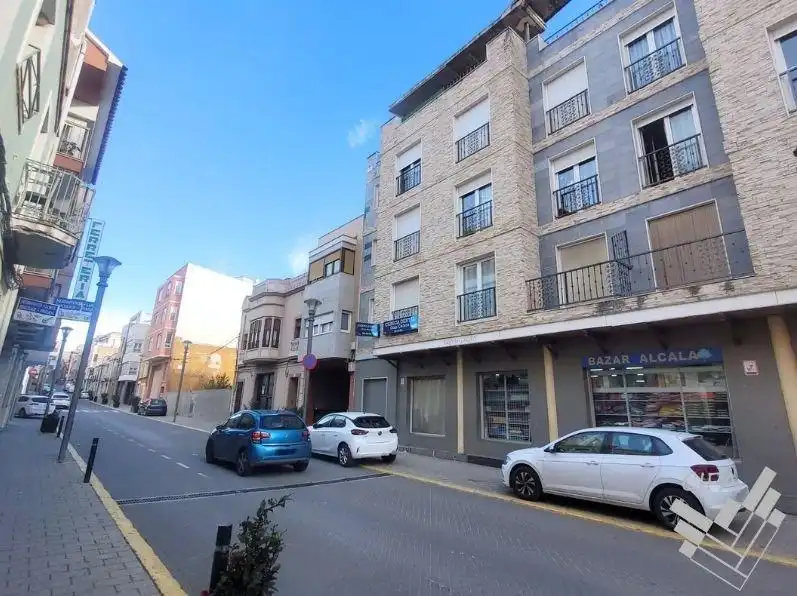 Vista exterior de Piso en venta en Alcalà de Xivert con Terraza, Amueblado y Balcón