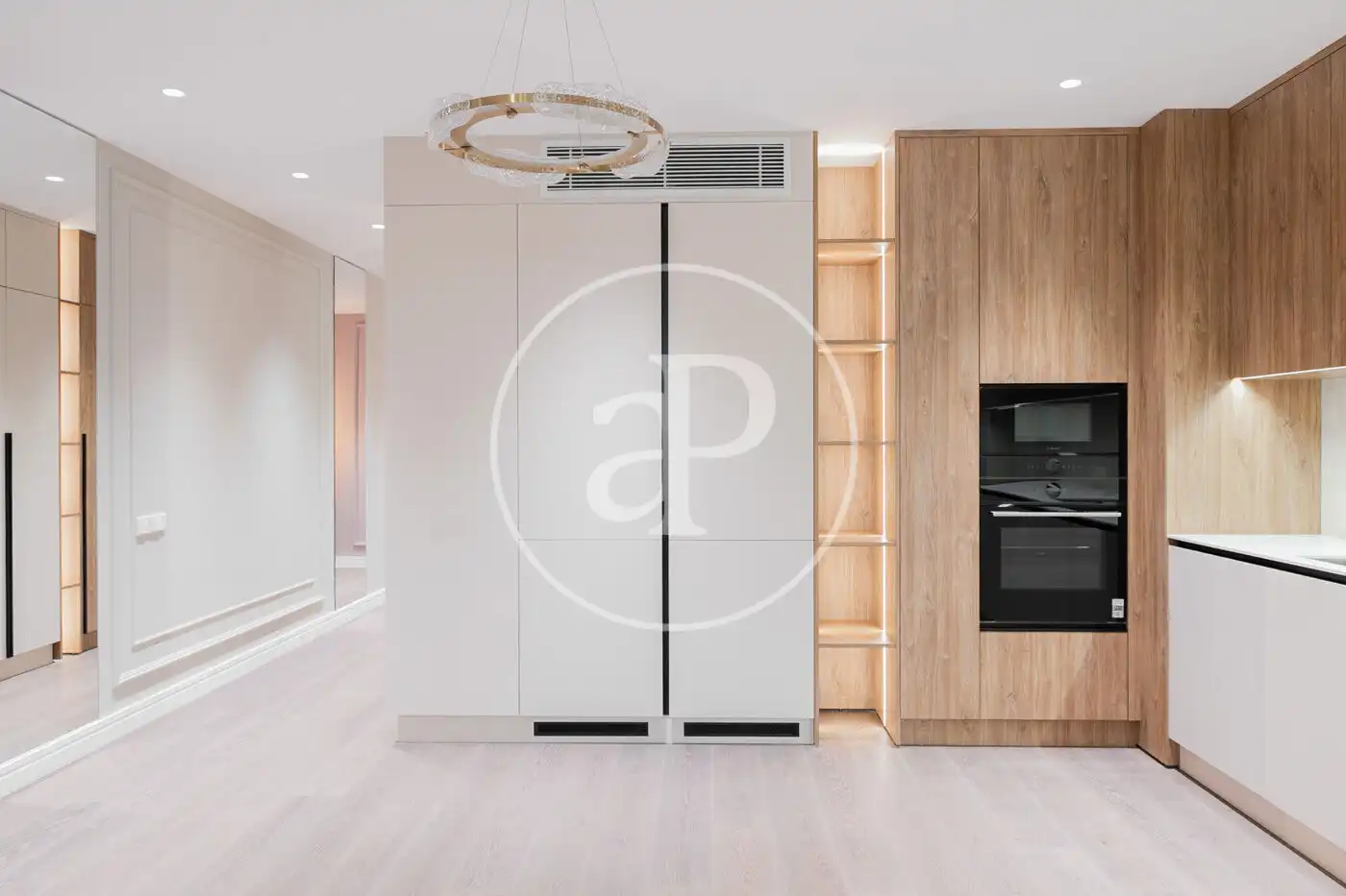 Küche von Wohnung zum Verkauf in Barcelona mit Klimaanlage, Heizung und Balkon