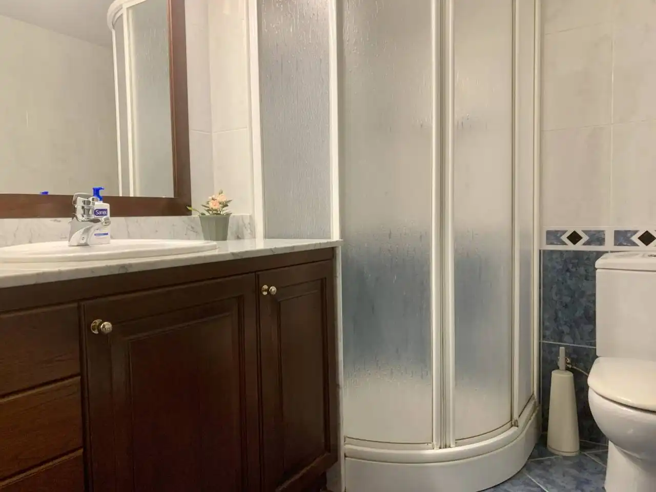 Bathroom of Attic for sale in Terrassa  with Air Conditioner, Heating and Parquet flooring