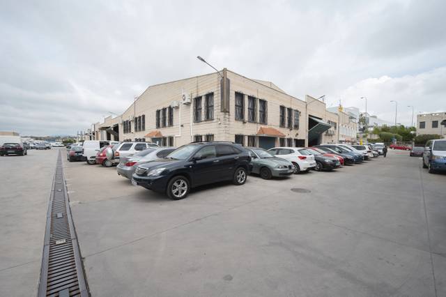 Nave industrial en Venta en Calle Madroño en El Olivar - La Magdalena