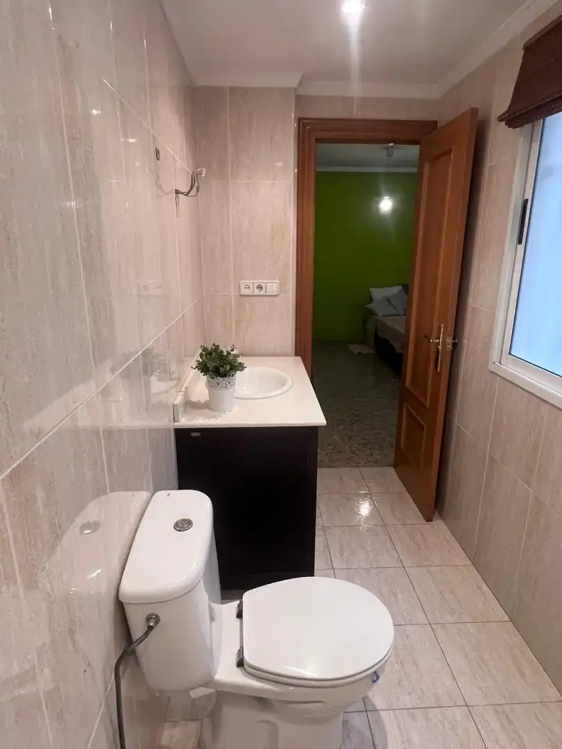 Baño de Piso en venta en La Pobla de Farnals con Terraza, Horno y Balcón